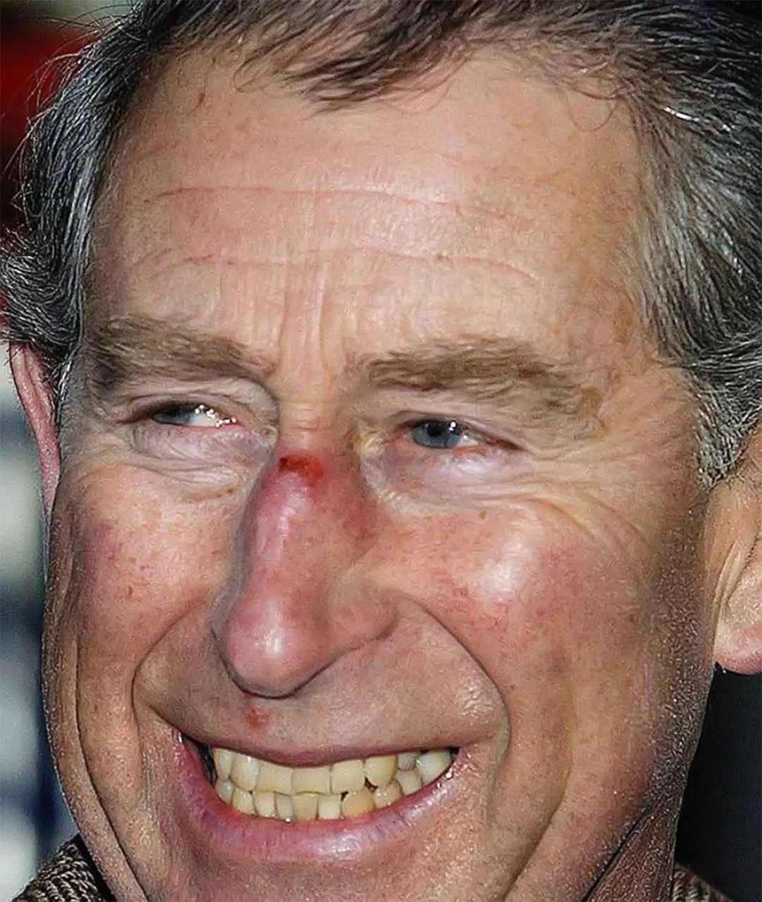 集结日阿斯顿维拉调整名单以备葡超，伤情更新环节打磨，话题不断，高层口径保持一致的简单介绍