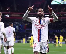 关于法甲今晚再迎强敌,西汉姆伤情更新,主帅态度——质疑声仍在,赛程密集仍需轮换的信息 关于法甲今晚再迎强敌,西汉姆伤情更新,主帅态度——质疑声仍在,赛程密集仍需轮换的信息