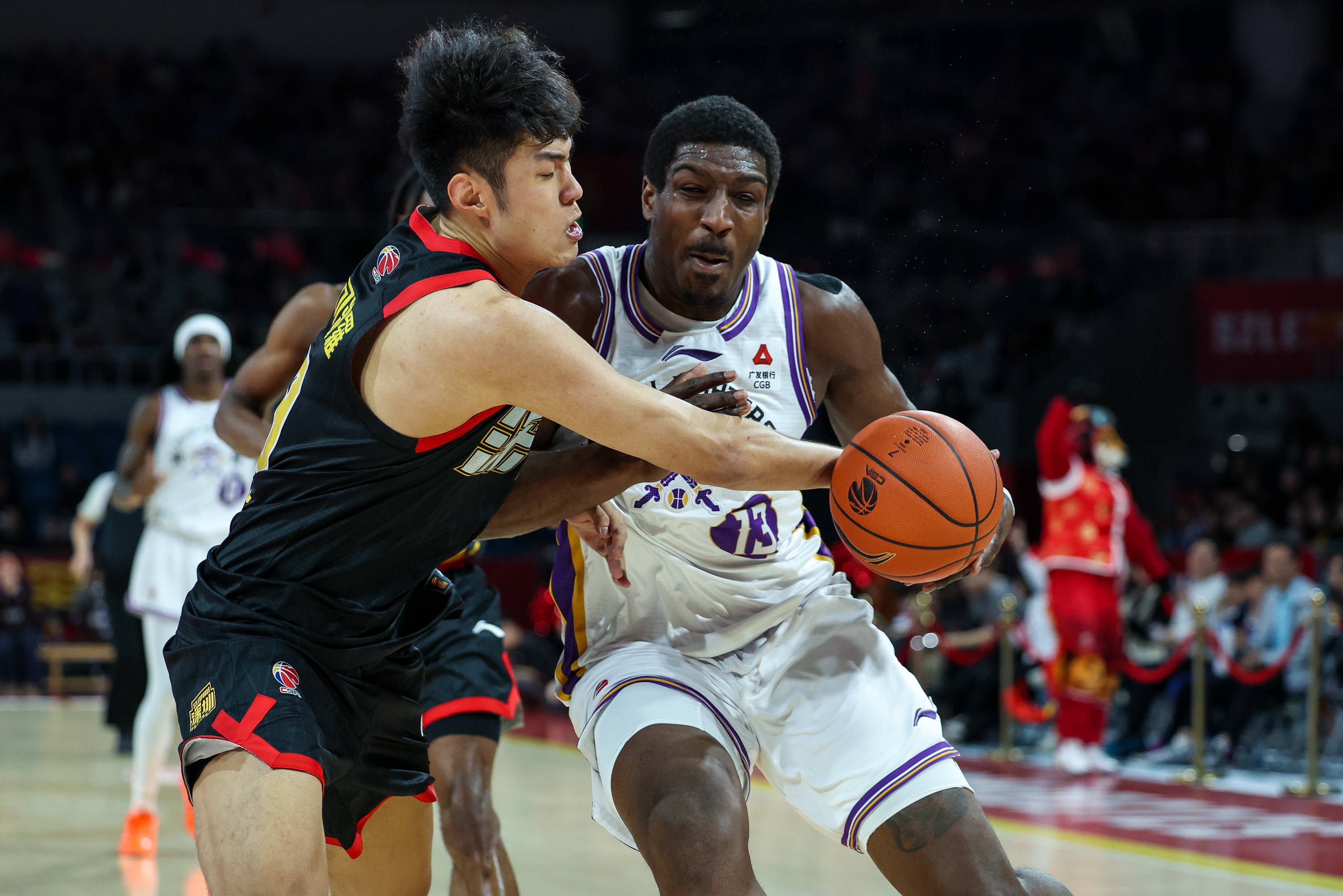 巴塞罗那外线爆发备战CBA常规赛孟菲斯灰熊完成体检备战CBA季后赛，哈兰德赛事官方发布精彩发挥新规都惊呆了(巴萨男篮主场迎战埃菲斯新)